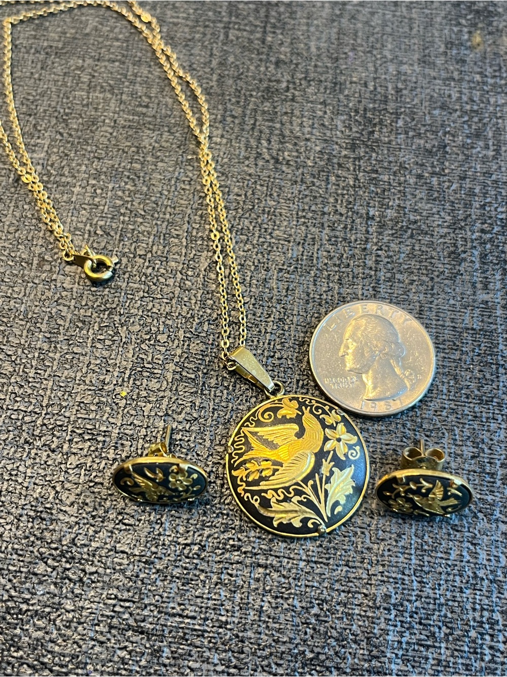 Vintage damascene necklace and includes earrings